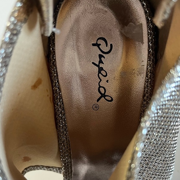 Qupid Women’s Silver Glitter High Heel Sandals Size 7 - Open Toe, Back Zip - Picture 12 of 12